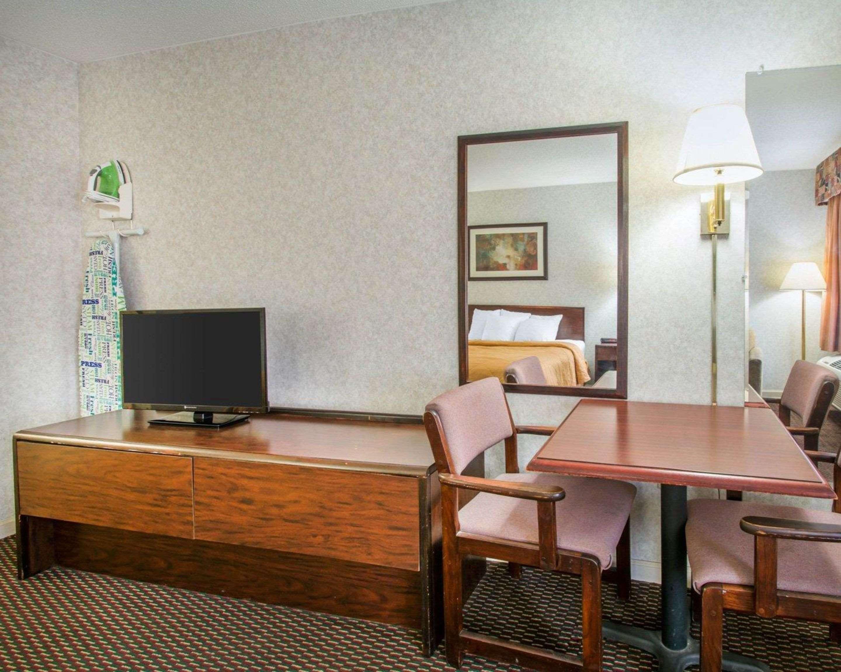 Econo Lodge Troy Exterior foto